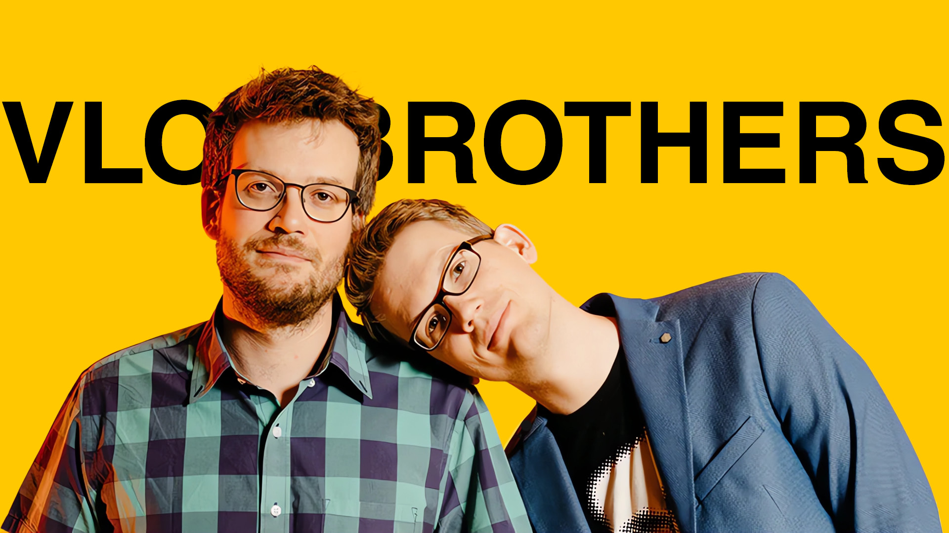 John Green, co-fondatore del popolare canale YouTube Vlogbrothers insieme a suo fratello Hank, continua a influenzare milioni di spettatori con contenuti educativi e di intrattenimento